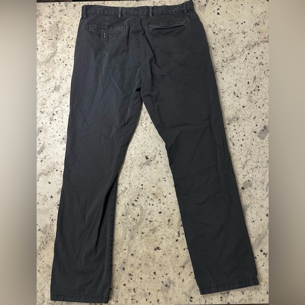 Dark grey athletic fit. 33/32.